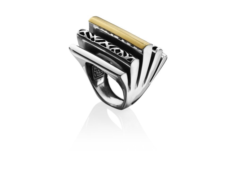 Sterling silver ring and 18kt gold, hand-pierced in geometric motifs