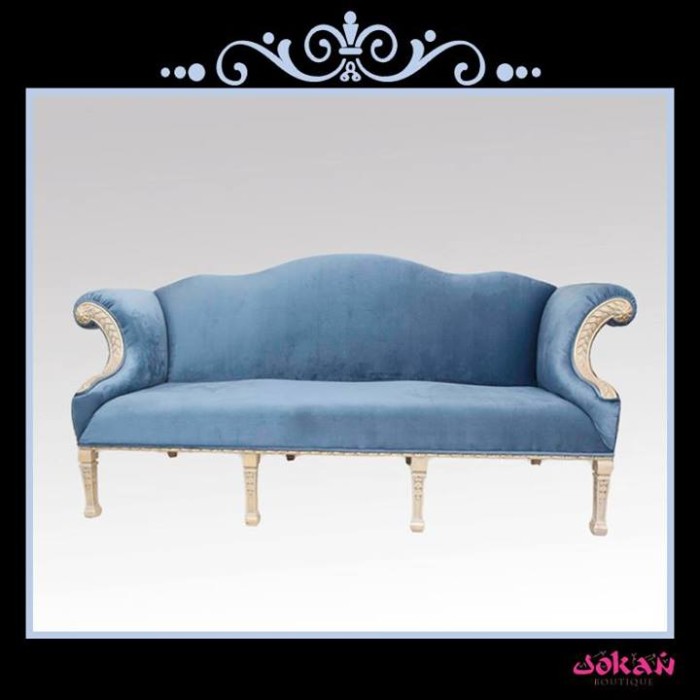 We Love: Velvet Neo-Baroque Couch